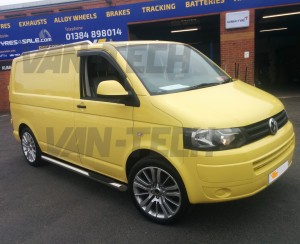 VW transporter T5 with 3 step stainless steel side bars and stainlees steel roof rails 5
