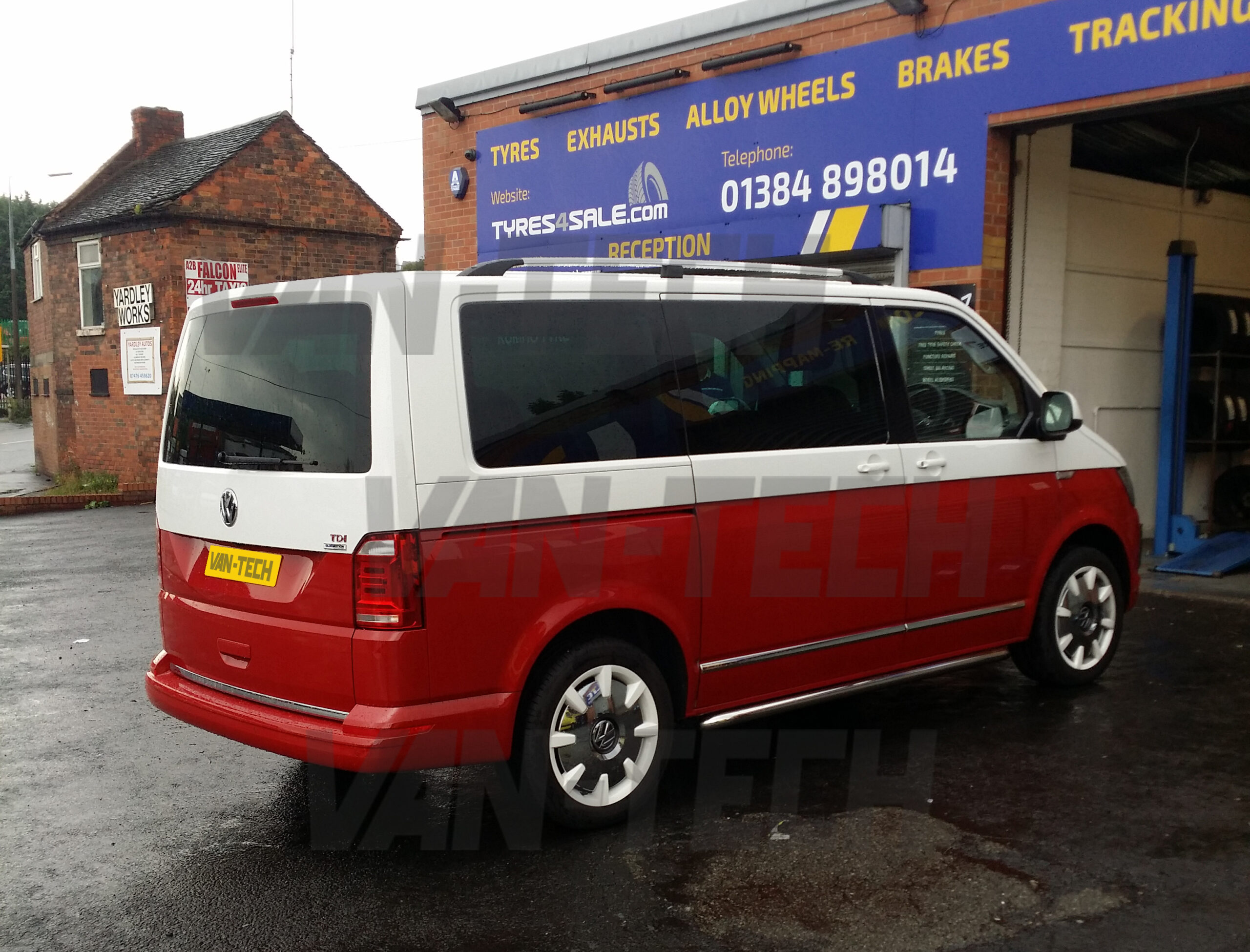 VW transporter T6 van Sportline side bars and Aluminium cast end roof ...