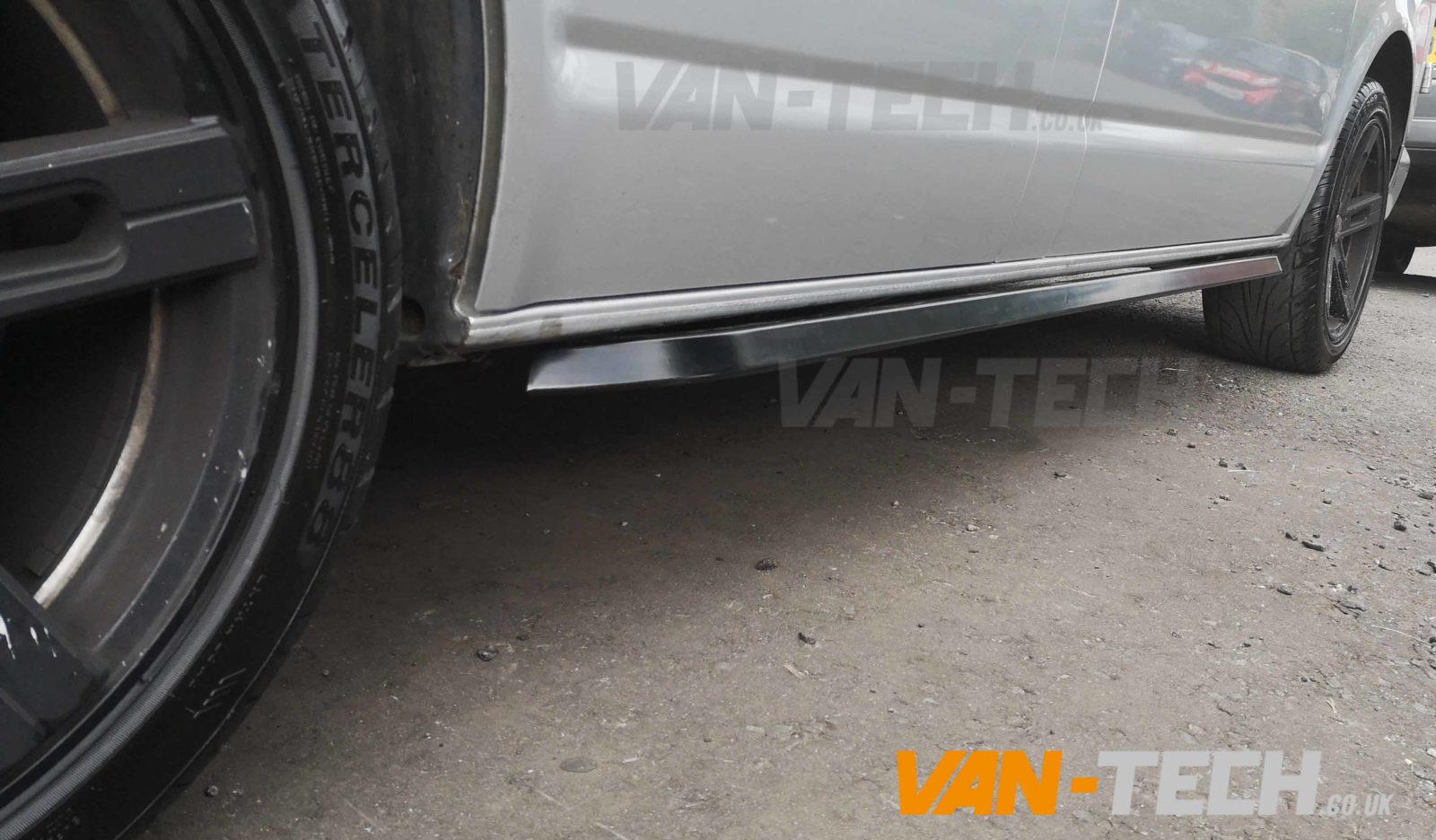 VW T5 T5.1 T6 Sportline Black Side Bars Angular Style