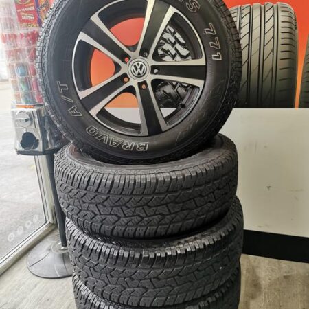 Set of used Calibre Highway 17" alloy wheels