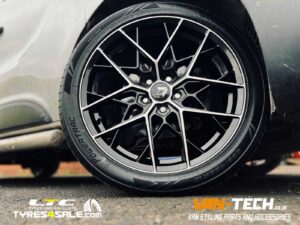 Renault Trafic Alloy Wheels 19" Romac Vortex Black and Polished with a set of Powertrac 255/40 19 100Y Tyres