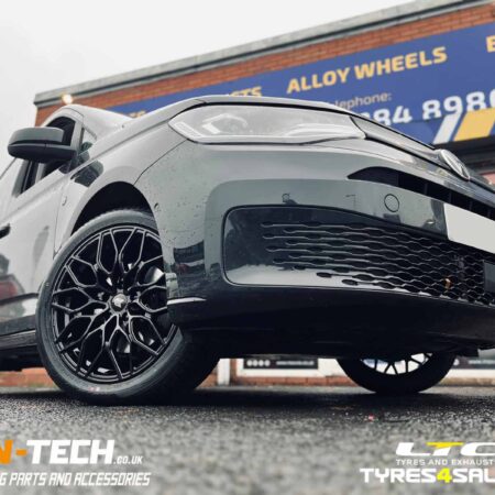 VW Caddy Alloy Wheels Fox Racing FX9 Gloss Black and a set of 235/45R18 MAXXIS AP3 98W XL All Season Tyres